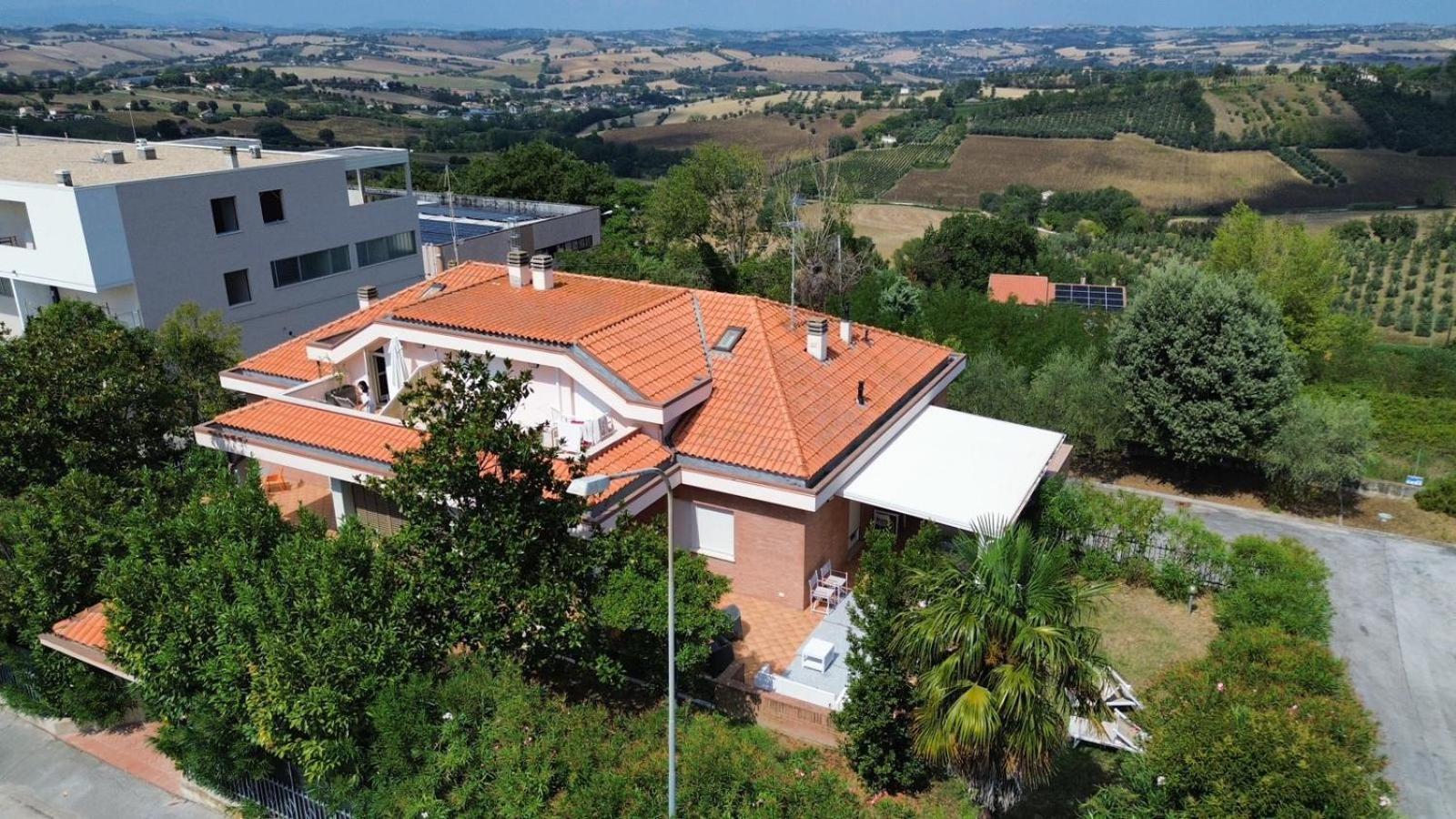La Principessa Nera B&B Ostra Exteriör bild